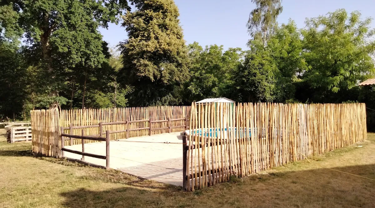 Fence Trellis – cleft poles