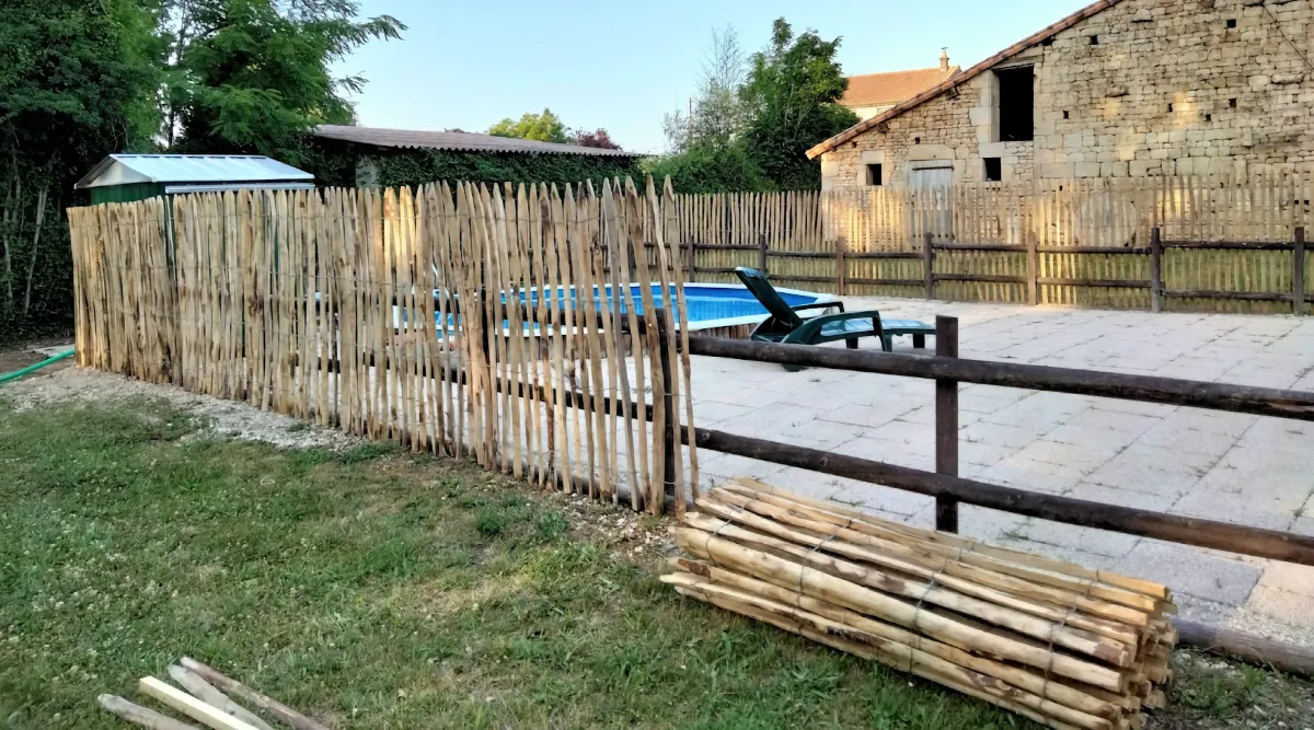 Fence Trellis – cleft poles