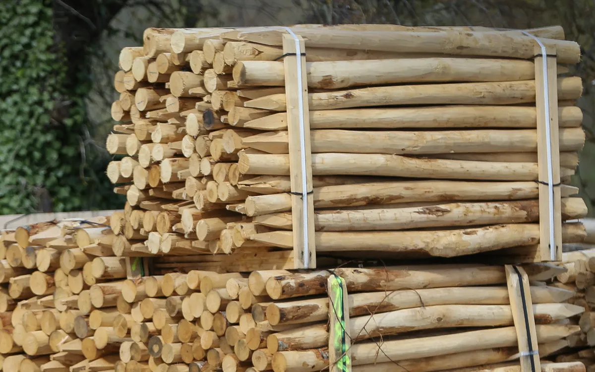 Piquets en bois ronds