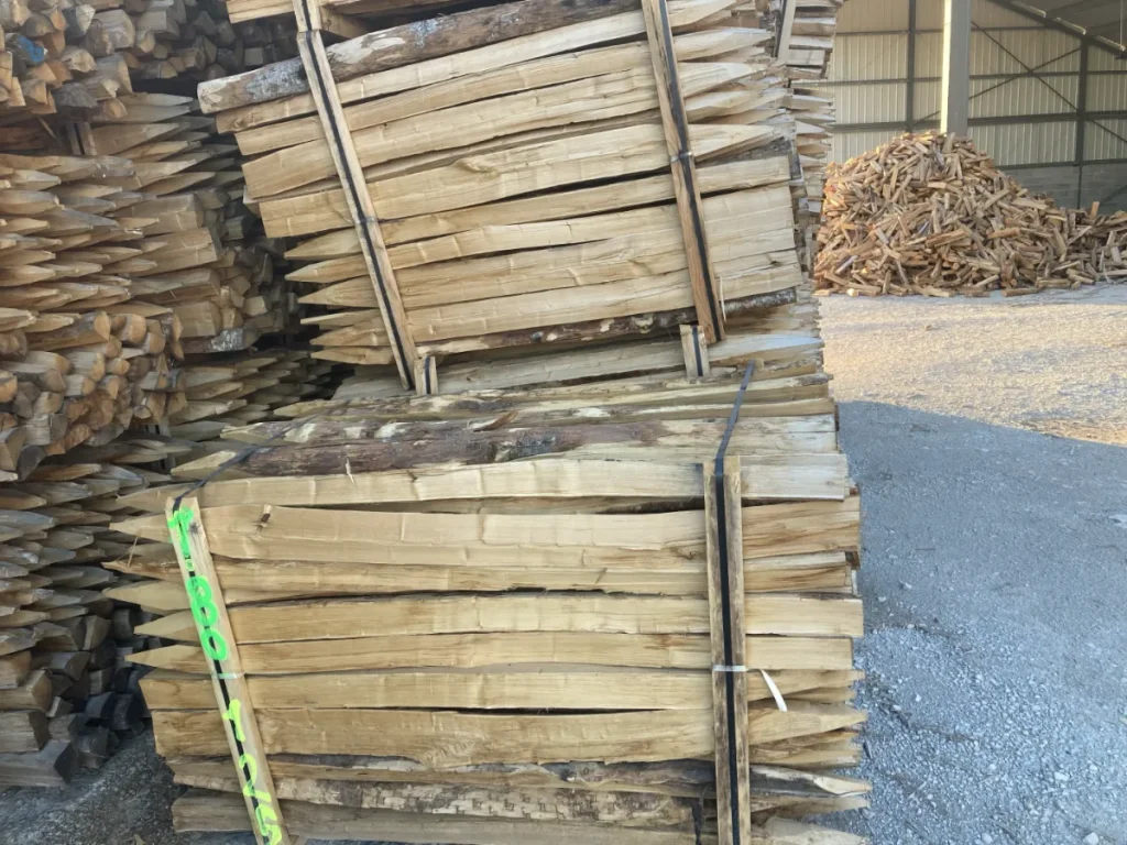 Piquets fendus en bois
